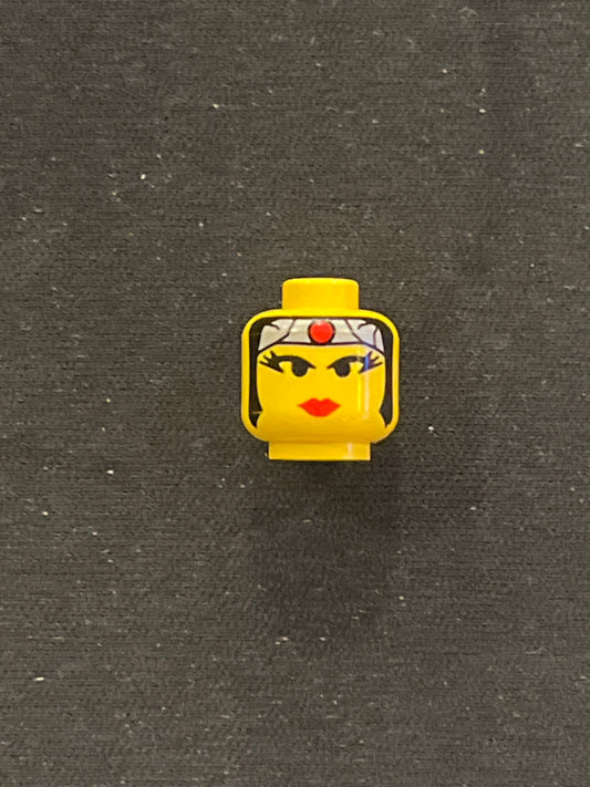 Minifigure, Head Female with Red Lips, Eyelashes, Gray Headband with Red Circle Pattern 3626px3 Lego