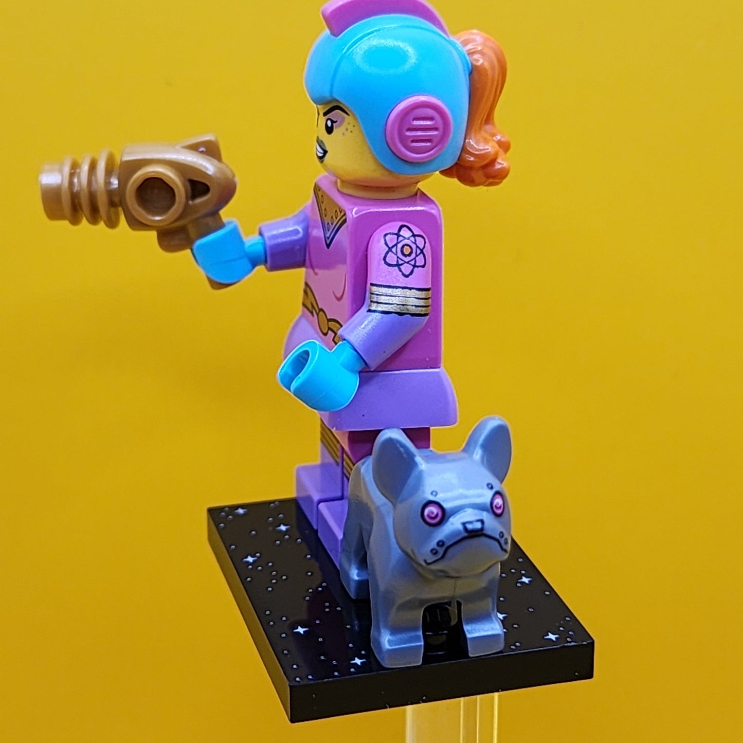 Retro Space Heroine Series 26 CMF Minifigure Lego (Complete Set, with stand and accessories) col26-4