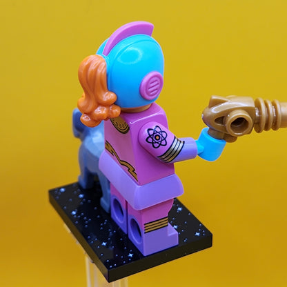 Retro Space Heroine Series 26 CMF Minifigure Lego (Complete Set, with stand and accessories) col26-4