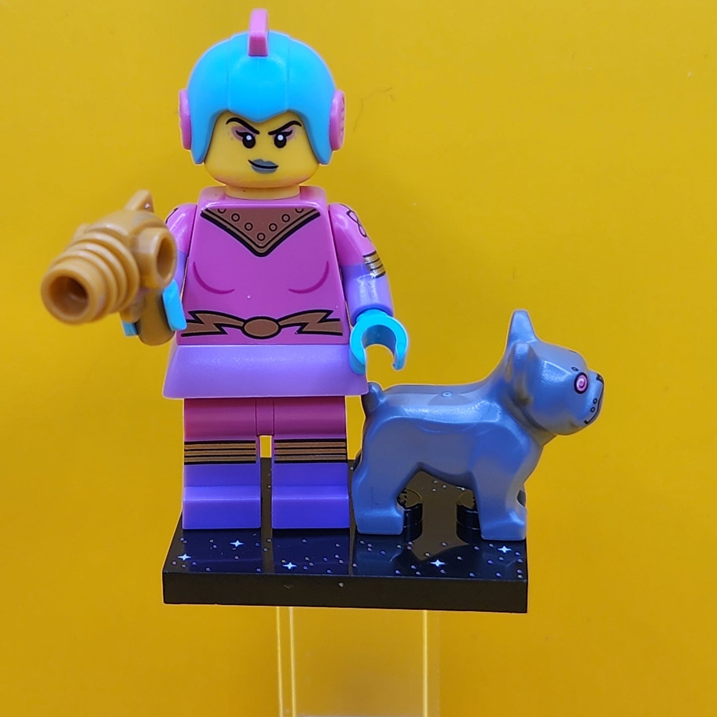 Retro Space Heroine Series 26 CMF Minifigure Lego (Complete Set, with stand and accessories) col26-4