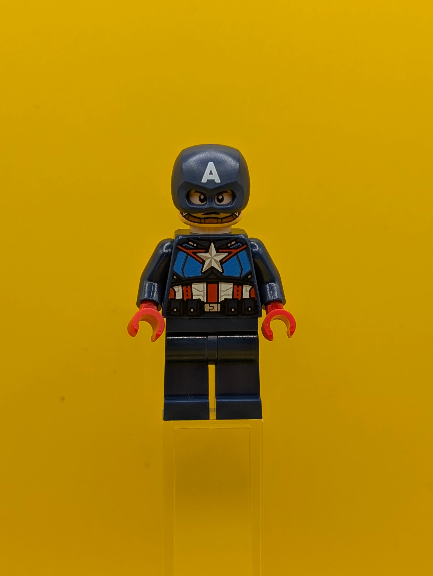 Captain America sh1093 Dark Blue Suit with Dark Blue Belt, Red Hands, Helmet Marvel Lego Minifigure