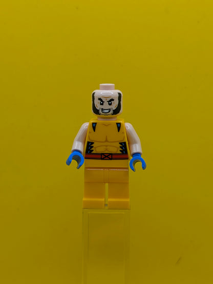 Wolverine sh0805 Bright Light Orange and Black Mask, Blue Hands Marvel Lego Minifigure
