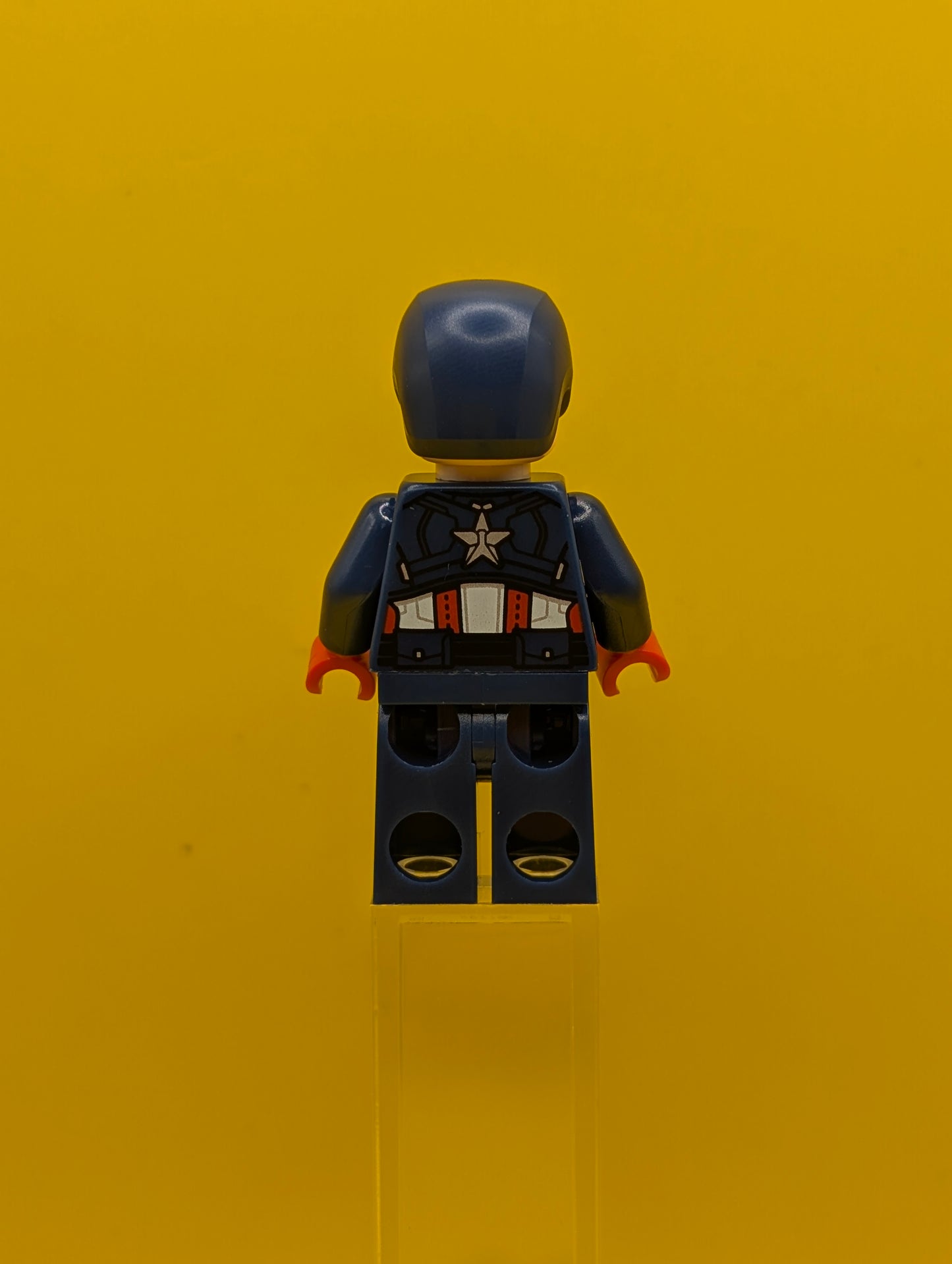 Captain America sh1093 Dark Blue Suit with Dark Blue Belt, Red Hands, Helmet Marvel Lego Minifigure