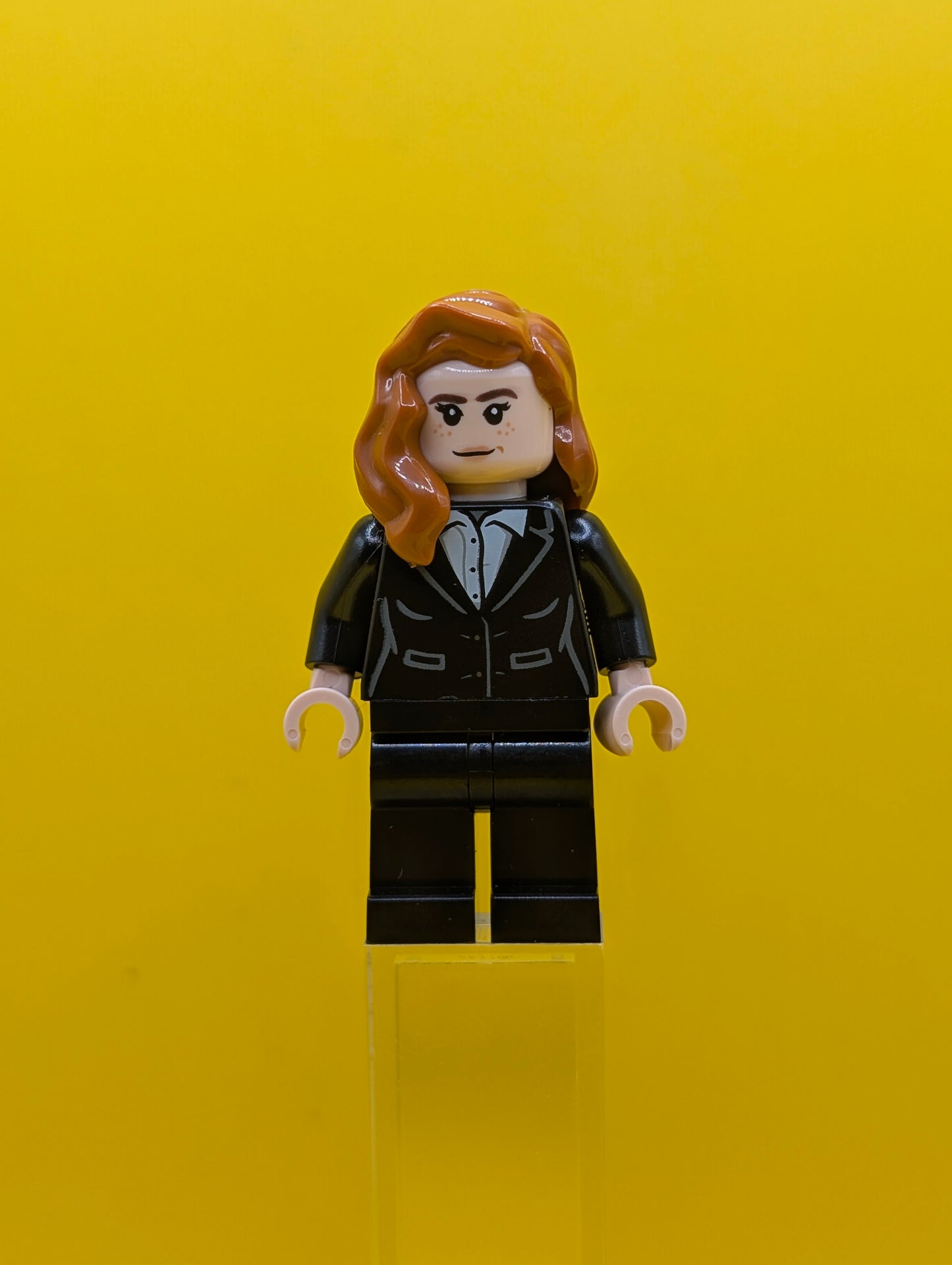 Pepper Potts sh0926 Black Suit, Dark Orange Hair over Shoulder Marvel Lego Minifigure