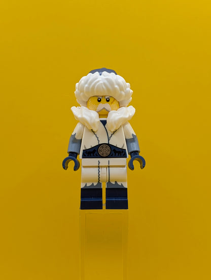 Snow Guardian col389 Series 22 (Minifigure Only without Stand and Accessories) Cmf Lego Minifigure