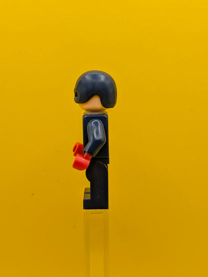 Captain America sh1093 Dark Blue Suit with Dark Blue Belt, Red Hands, Helmet Marvel Lego Minifigure