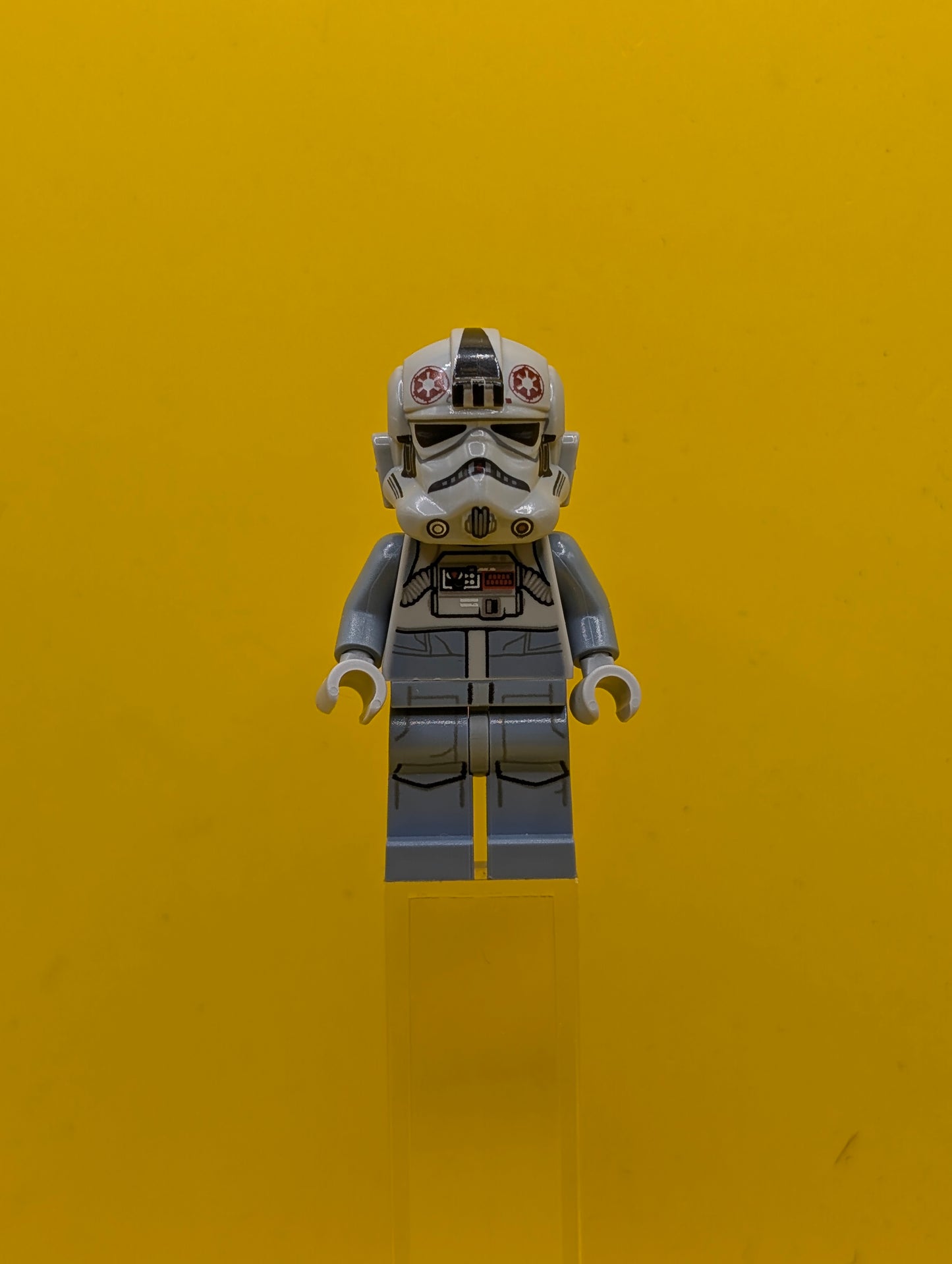 AT-AT Driver sw0581  Dark Red Imperial Logo, Grimacing Star Wars Lego Minifigure