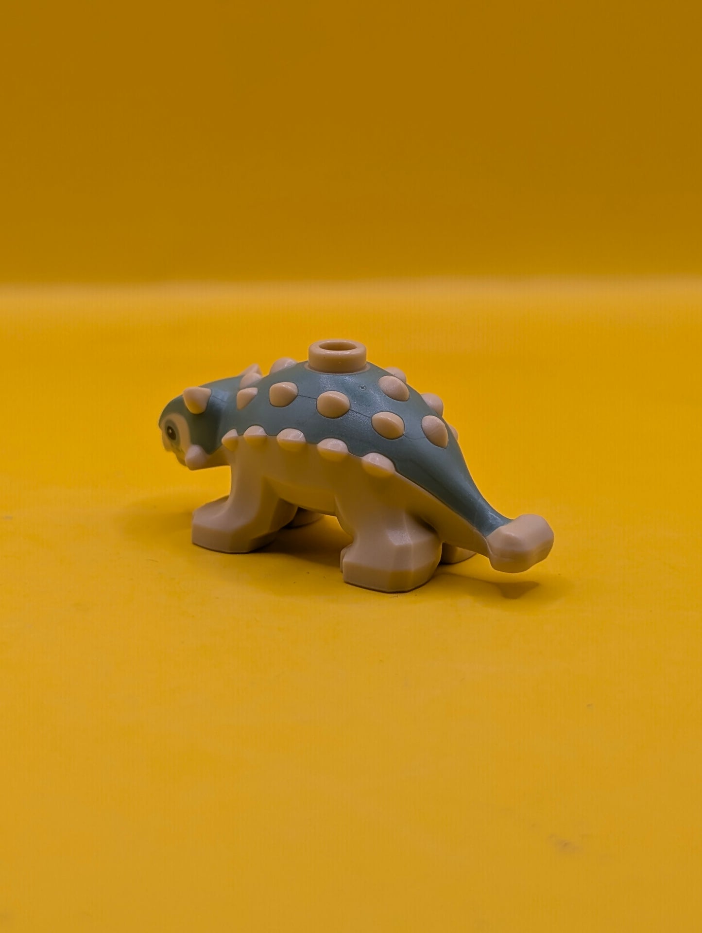 Dinosaur Ankylosaurus Baby 67443pb01 with Sand Green Back and Black Eyes Pattern Jurassic World Lego Minifigure