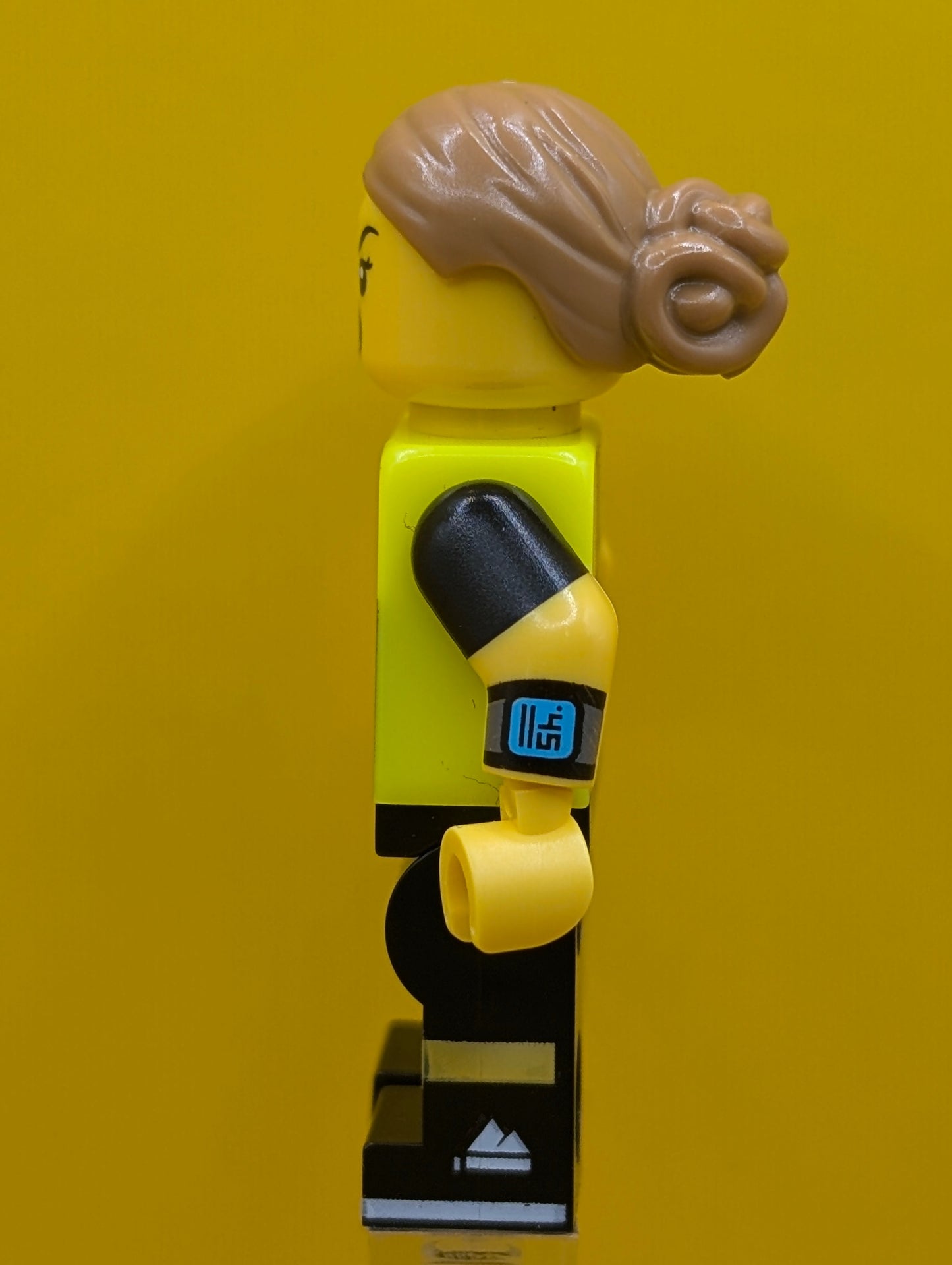 Football Referee col411 Series 24 (minifigure only without stand or accessories) CMF Minifigure Lego