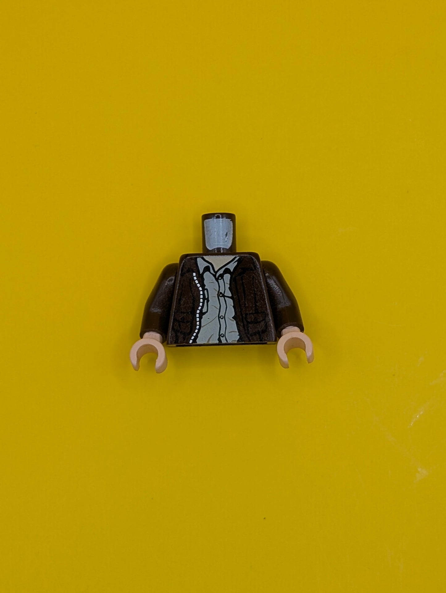 Torso Indiana Jones Leather Jacket, Button Down Shirt Pattern / Dark Brown Arms / Light Nougat Hands 973pb0131c01 Lego