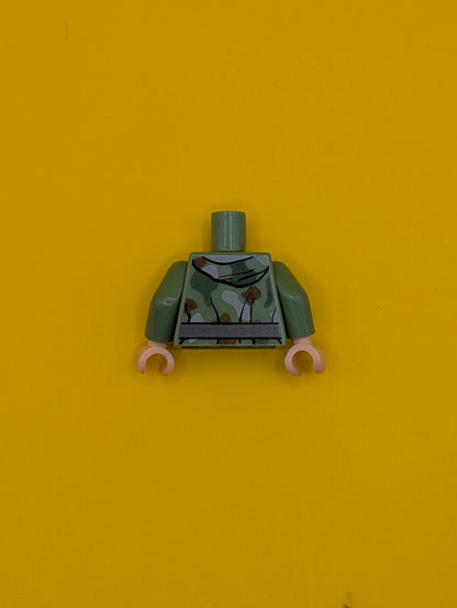 Torso SW Camouflage Pattern Weapon Belt / Sand Green Arms / Light Nougat Hands 973pb0581c01 Lego