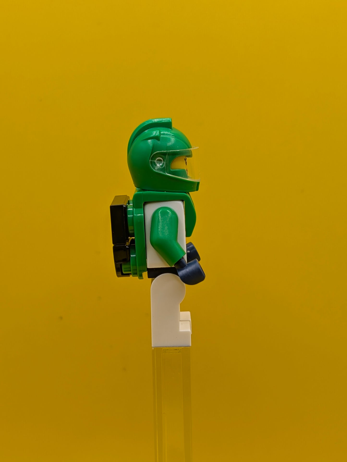 Astronaut cty1698 Female, White Spacesuit with Bright Green Arms, Bright Green Helmet, Trans-Clear Visor, Bright Green Harness with Solar Panel, Open Mouth City Lego Minifigure