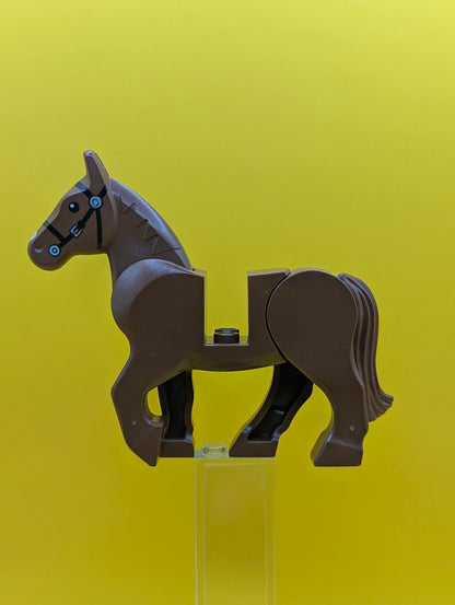 Horse 10352c01pb01 Movable Legs with Black Eyes and Bridle, Long White Blaze Pattern Lego Minifigure