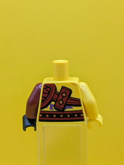 973pb1914c01 Torso Ninjago Bare Chest Muscles, Purple Snake Tattoo, Shoulder Pad, Snake Buckle Pattern / Dark Red Arm and Black Hand Left / Yellow Arm and Hand Right Lego
