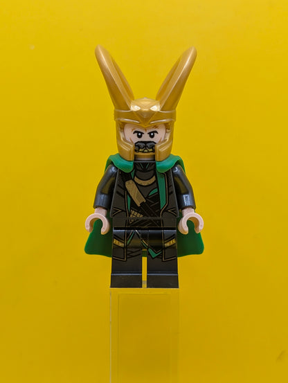Loki sh0968 Pearl Dark Gray Suit, Flexible Rubber Cape Marvel Lego Minifigure