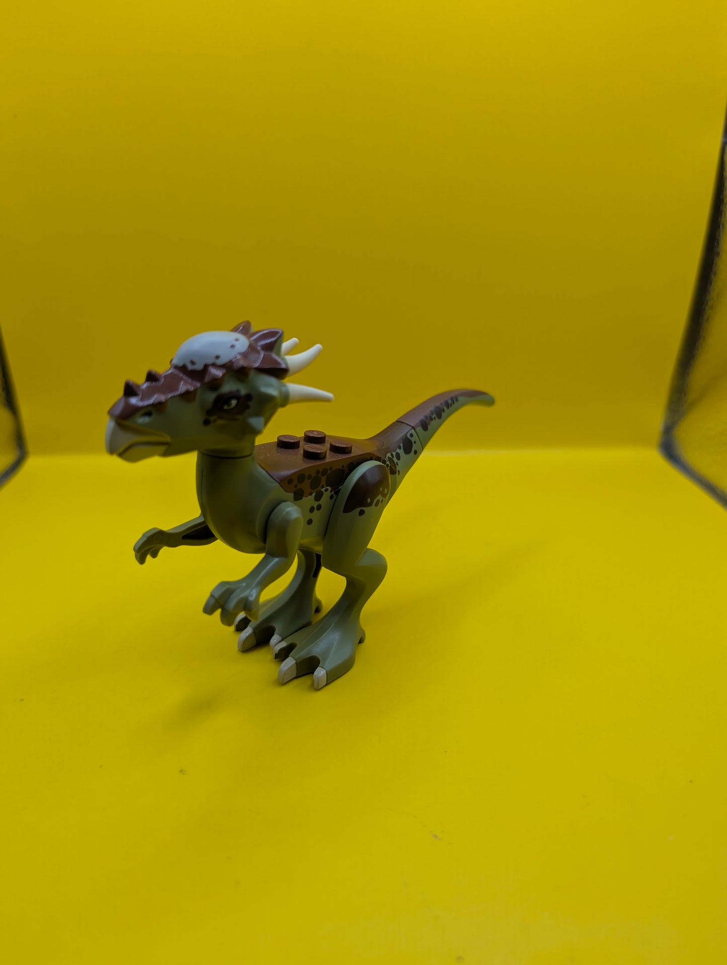 Dinosaur Stygimoloch styg02 with Reddish Brown Back and Dark Brown Spots Jurassic World Lego Minifigure