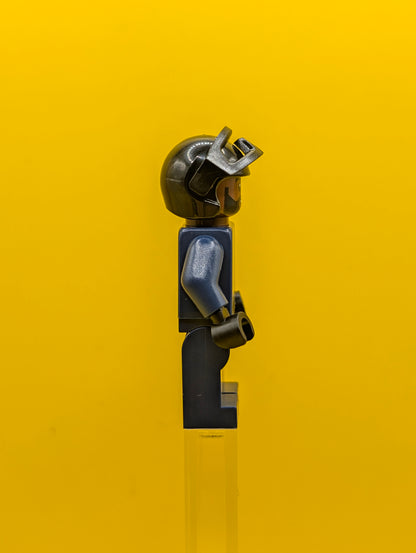 SHIELD Agent sh0918 Male, Tactical Vest, Black Goggles, Reddish Brown Head Marvel Lego Minifigure