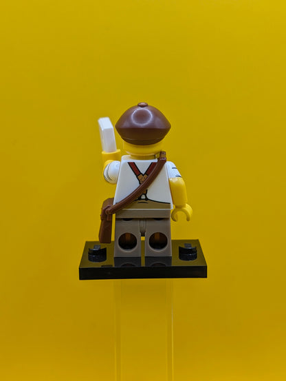 Newspaper Kid col24-12 CMF Series 24 Minifigure Lego (Complete with Stand and Accessories)