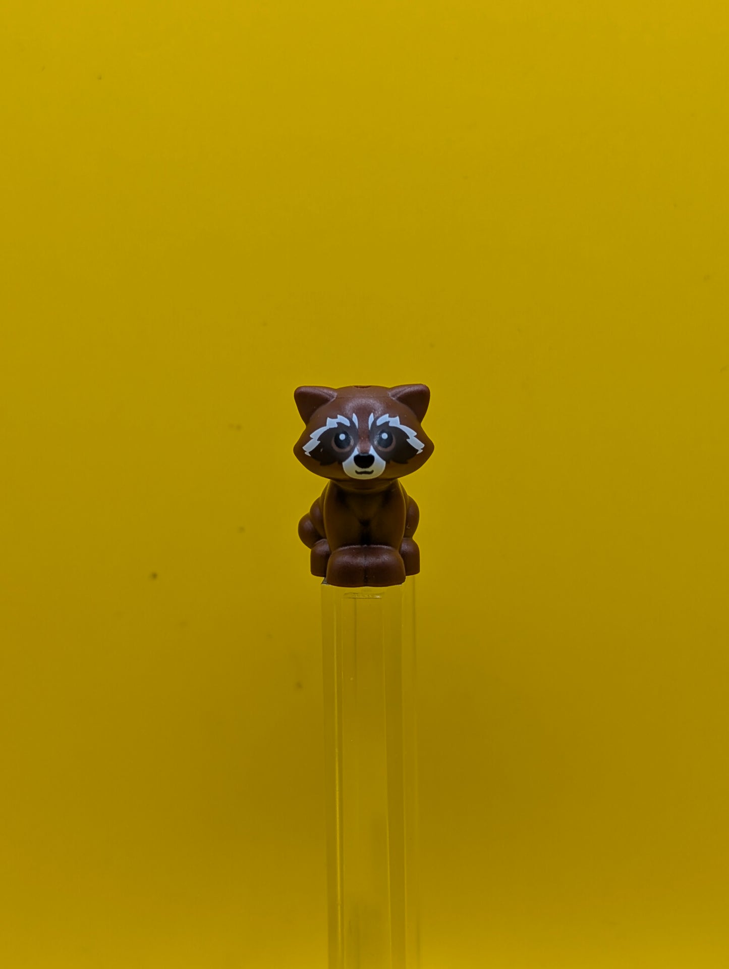 Raccoon 77110pb02 Friends Style with White Muzzle, Black Nose and Dark Brown Markings on Face Pattern Lego Marvel Minifigure