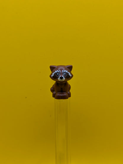 Raccoon 77110pb02 Friends Style with White Muzzle, Black Nose and Dark Brown Markings on Face Pattern Lego Marvel Minifigure
