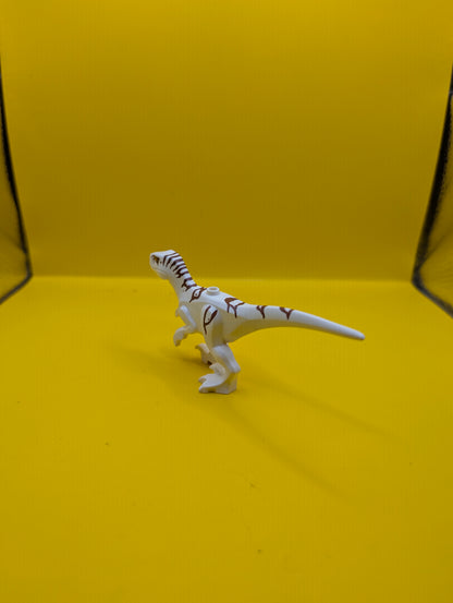 Dinosaur Atrociraptor atrocira02 with Reddish Brown Markings and Red Eyes Jurassic World Lego Minifigure