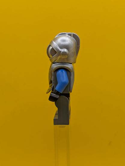 King's Knight Armor cas523 with Lion Head with Crown, Helmet with Fixed Grille Castle Lego Minifigure