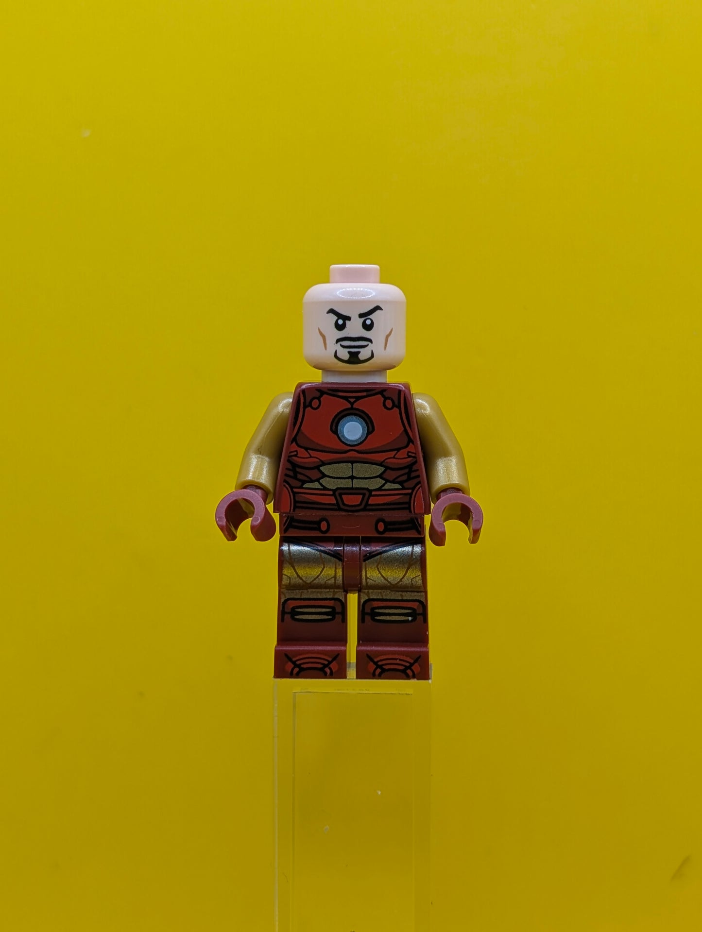 Iron Man sh0981 Dark Red and Gold Armor, Round Arc Reactor, Pearl Gold Arms, Hair Marvel Lego Minifigure