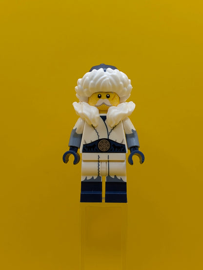Snow Guardian col389 Series 22 (Minifigure Only without Stand and Accessories) Cmf Lego Minifigure