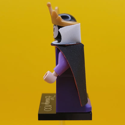 The Queen coldis100-18 Disney 100 CMF Minifigure Lego (Complete Set, with stand and accessories)