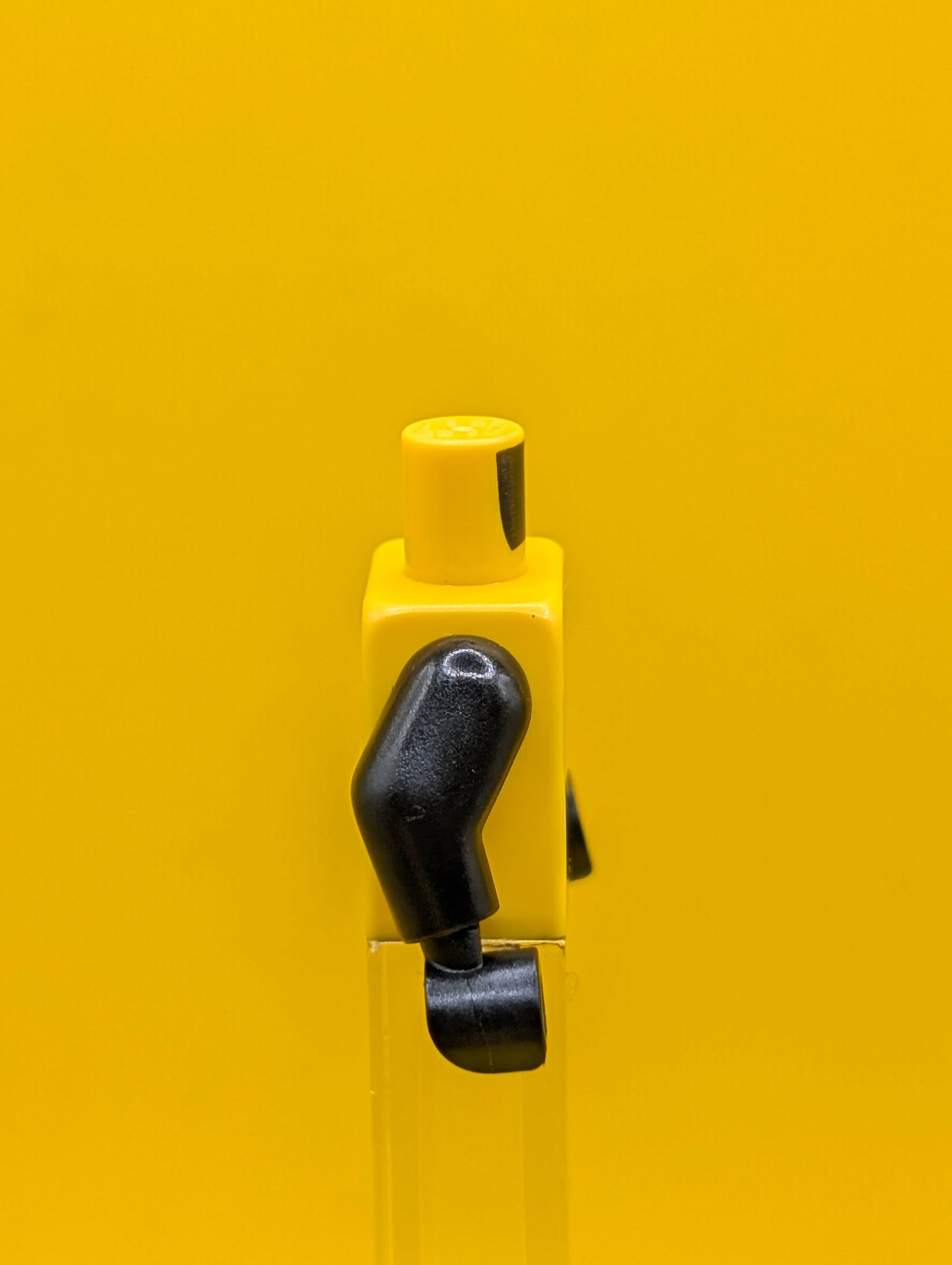 973pb3350c01 Torso Super Hero Yellow Lantern Logo on Black Circle, Muscle Contours, Black Scalloped Panels, Silver Stripes Pattern / Black Arms / Black Hands Lego