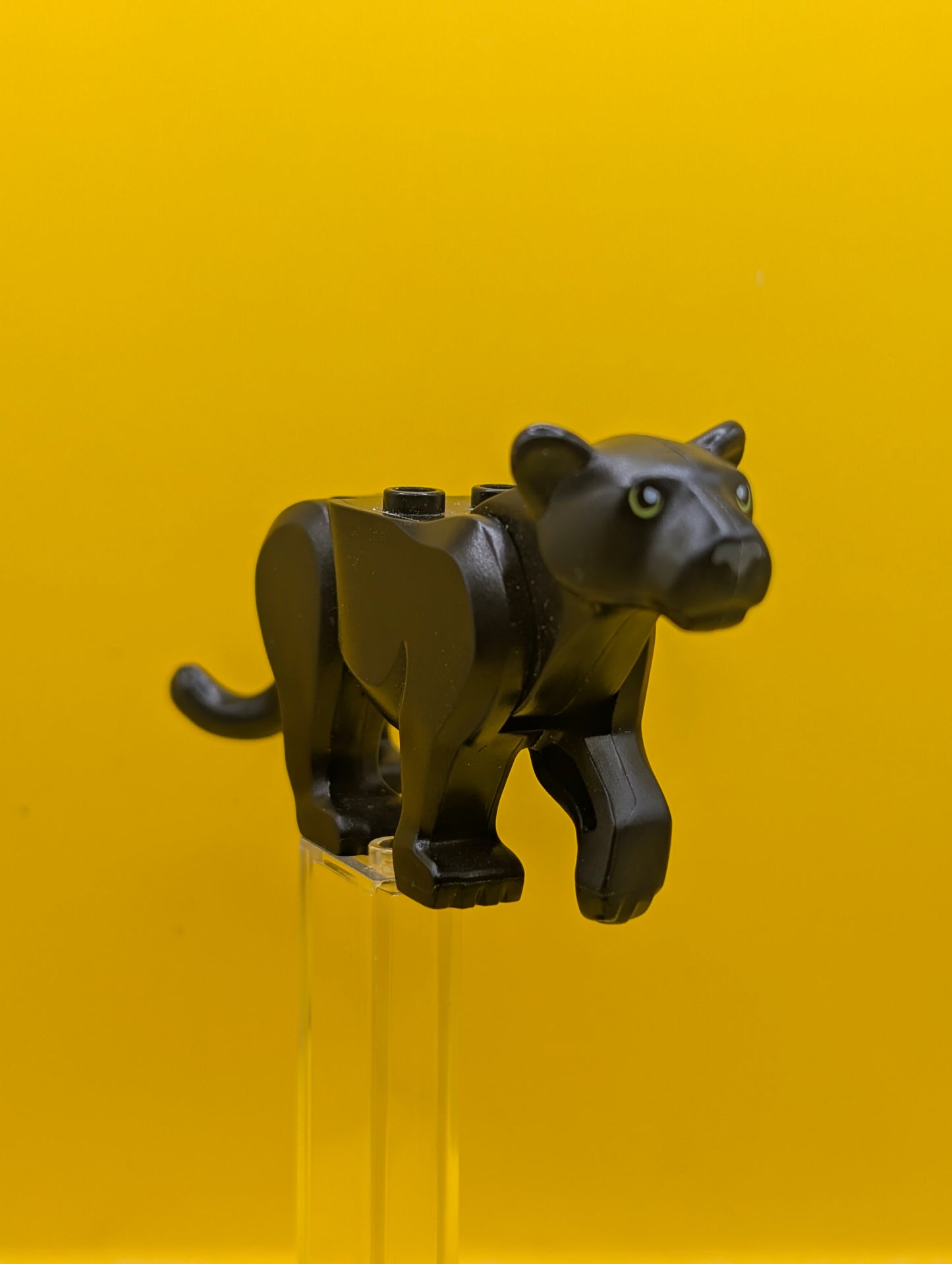 Panther bb0787c01pb01 with Lime Eyes and Dark Bluish Gray Nose Pattern City Lego Minifigure