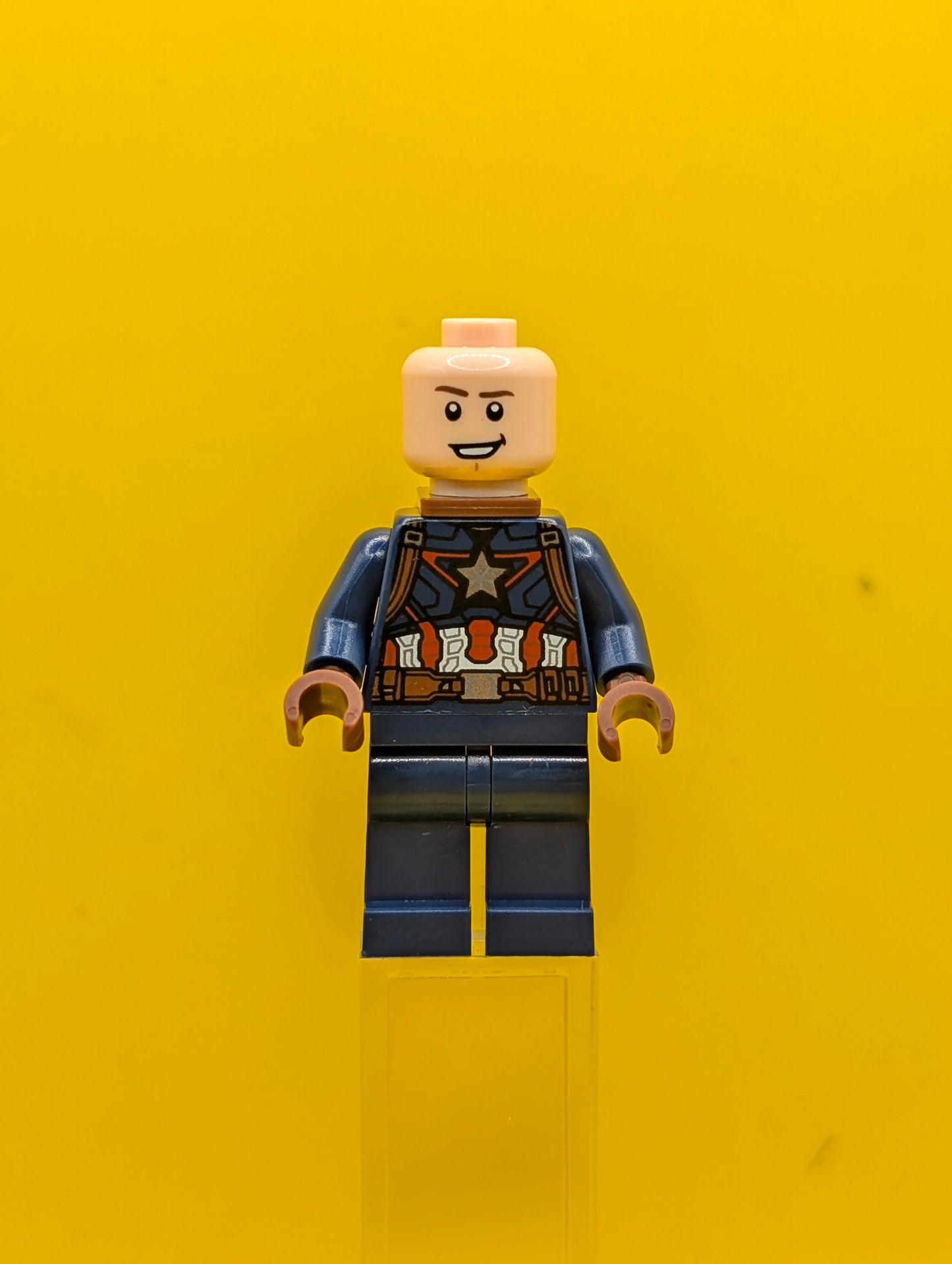 Captain America sh0973 Dark Blue Suit, Reddish Brown Hands, Helmet, Reddish Brown Neck Bracket Marvel Lego Minifigure