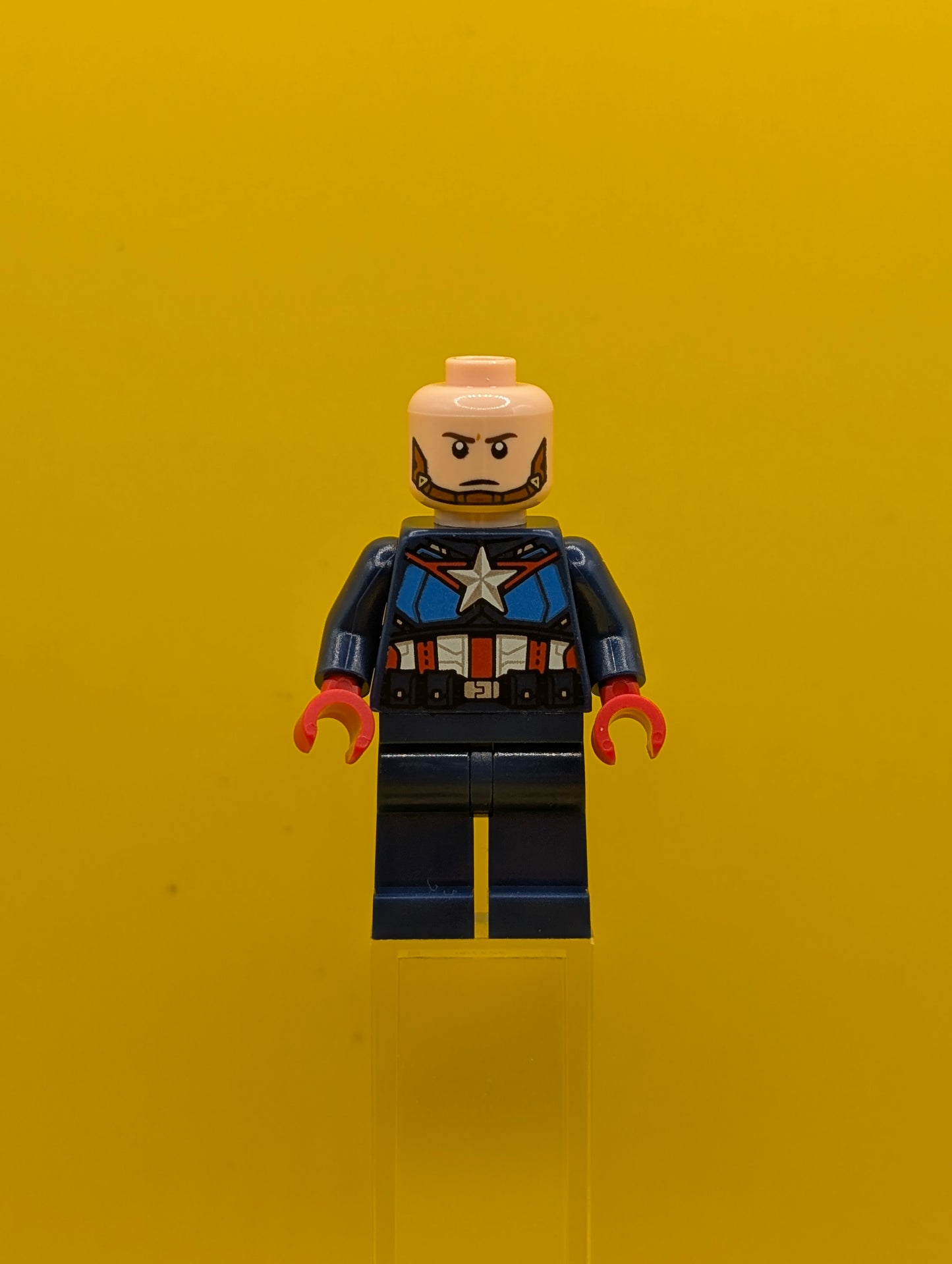 Captain America sh1093 Dark Blue Suit with Dark Blue Belt, Red Hands, Helmet Marvel Lego Minifigure