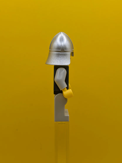 Fantasy Era cas341 Crown Knight Scale Mail with Crown, Helmet with Neck Protector, Dual Sided Head Castle Lego Minifigure