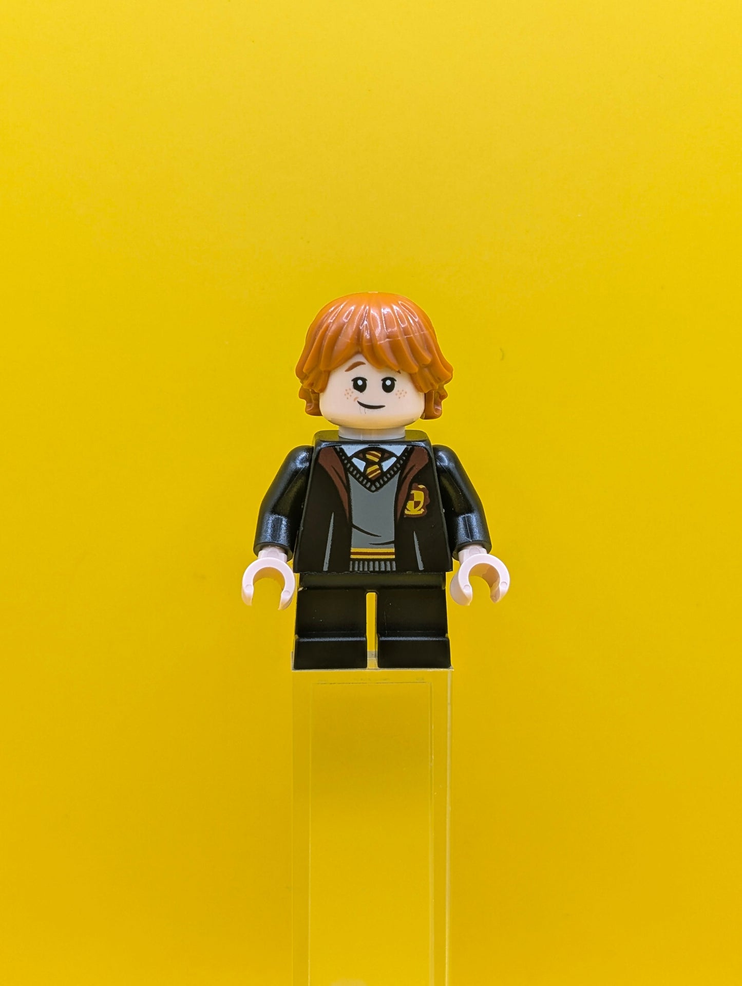 Ron Weasley hp283 Gryffindor Robe, Sweater, Shirt and Tie, Black Short Legs Harry Potter Lego Minifigure