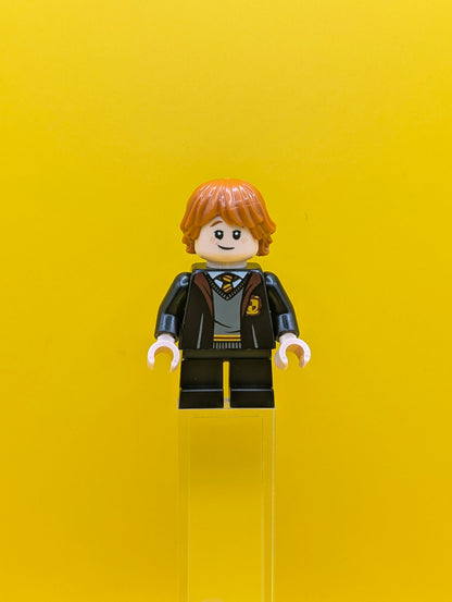 Ron Weasley hp283 Gryffindor Robe, Sweater, Shirt and Tie, Black Short Legs Harry Potter Lego Minifigure