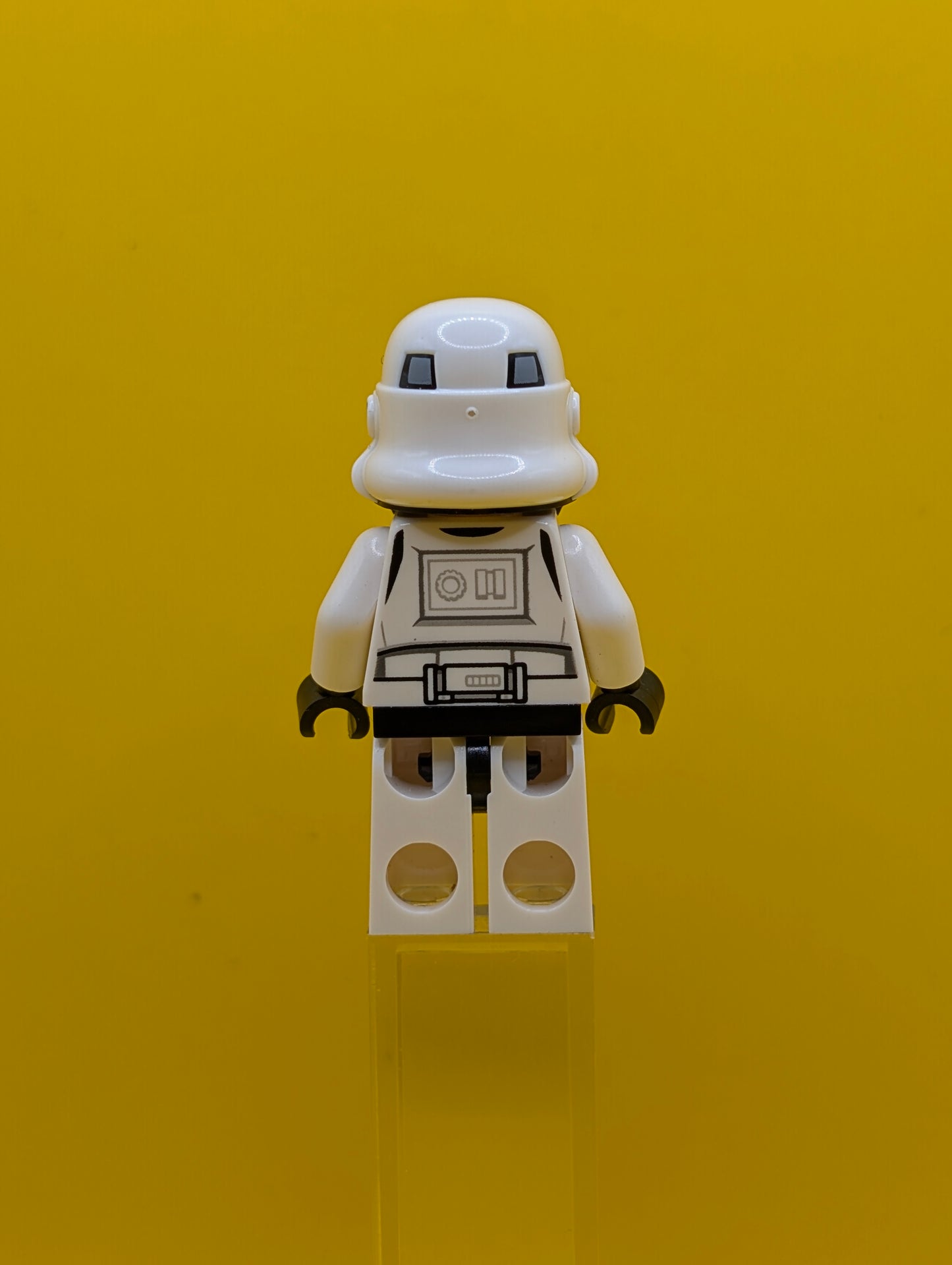 Imperial Stormtrooper sw1168 Female, Dual Molded Helmet with Light Bluish Gray Panels on Back, Light Nougat Head, Angry Smile Star Wars Lego Minifigure