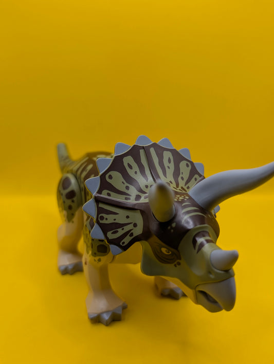 Dinosaur Triceratops tricera04 with Olive Green and Dark Brown Stripes on Back Jurassic World Lego Minifigure