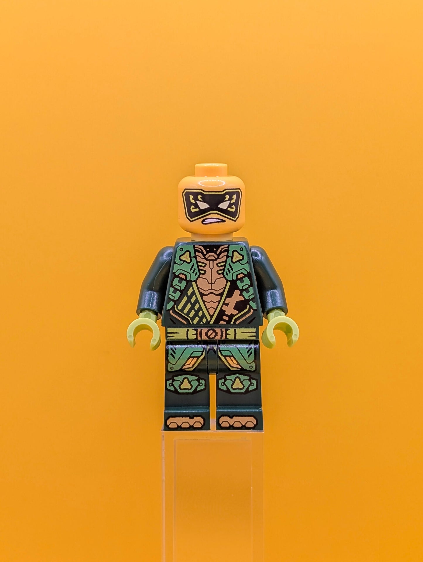 Lloyd njo928 Dragons Rising, Tunic Ninjago Lego Minifigure