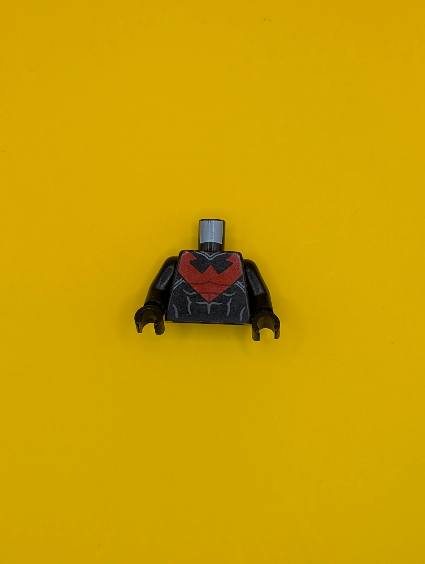 Torso Batman Nightwing Red V Logo and Muscles Pattern / Black Arms / Black Hands 973pb1645c01 Lego