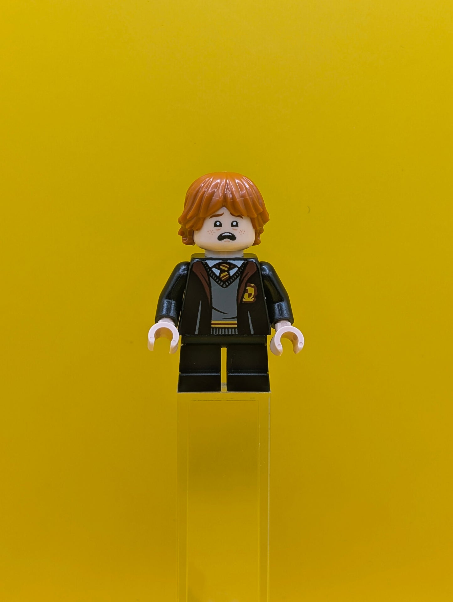 Ron Weasley hp283 Gryffindor Robe, Sweater, Shirt and Tie, Black Short Legs Harry Potter Lego Minifigure