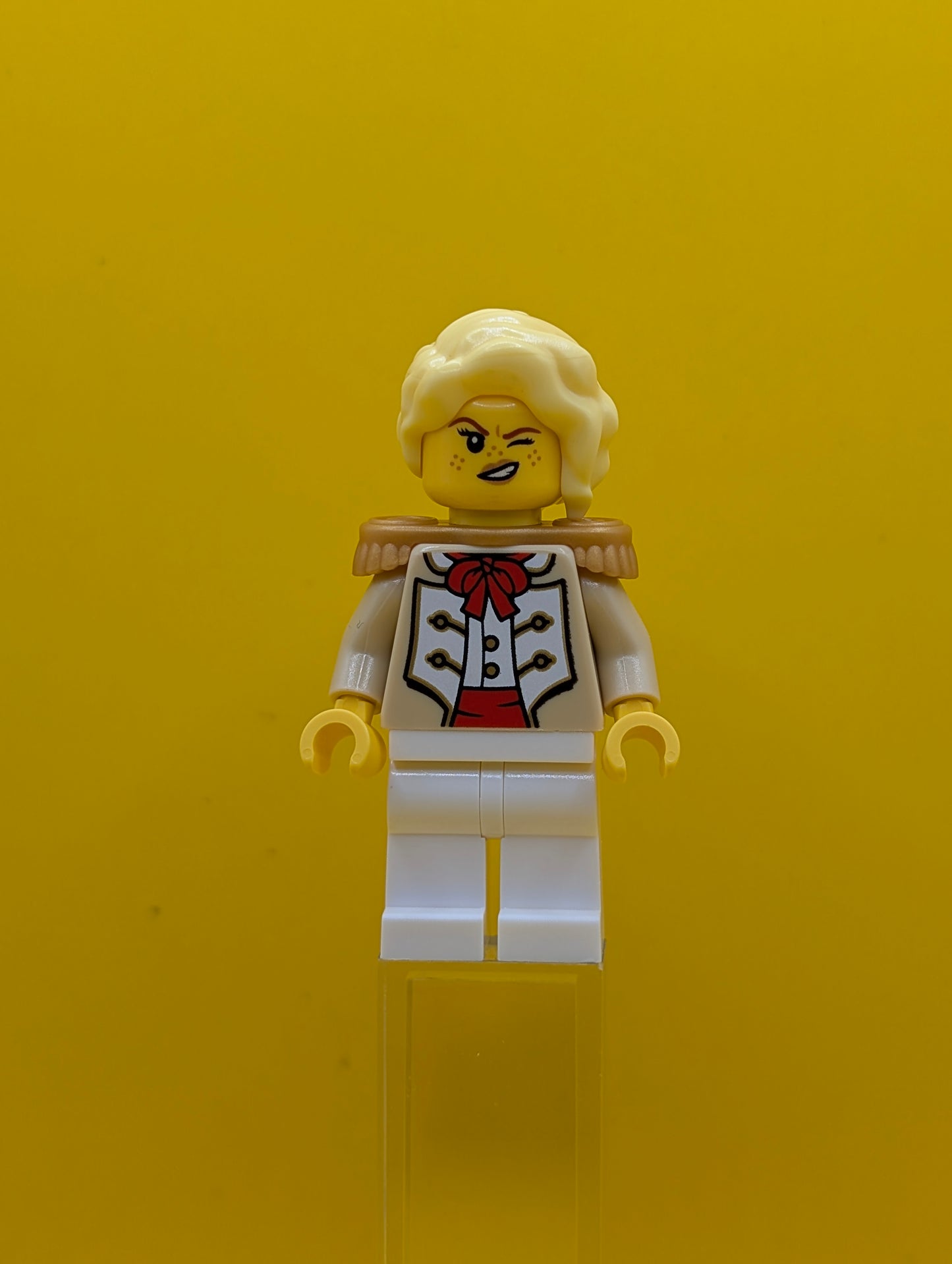 Camilla idea228 Admiral's Daughter, Tan Coat, White Legs, Pearl Gold Epaulettes Lego Ideas Minifigure