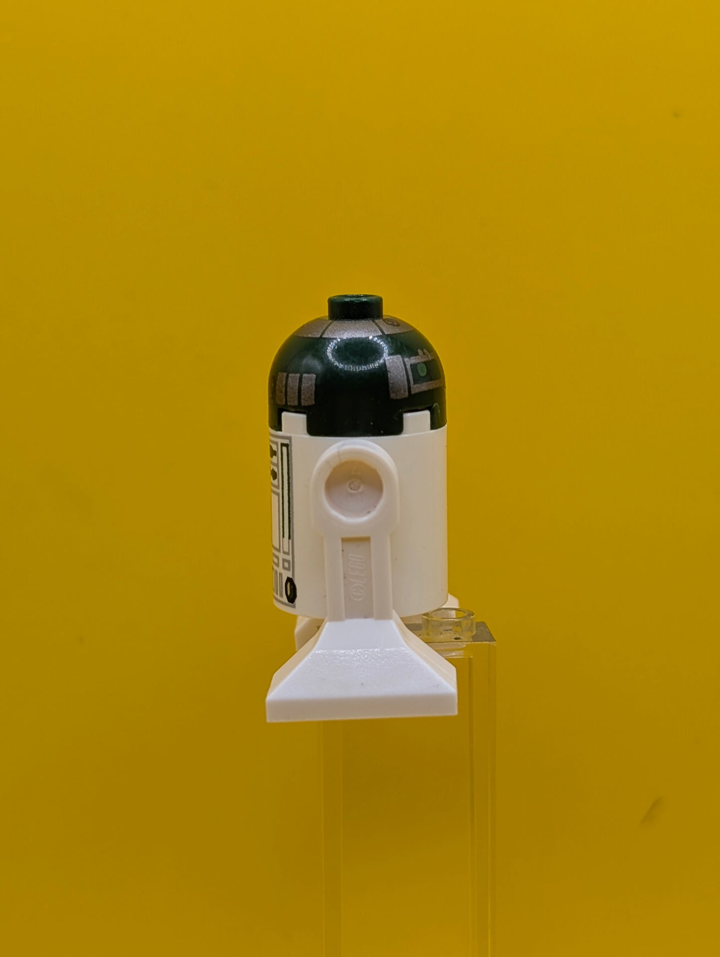 R4-P44 sw0267 2 Black Rectangles on Front Star Wars Lego Minifigure