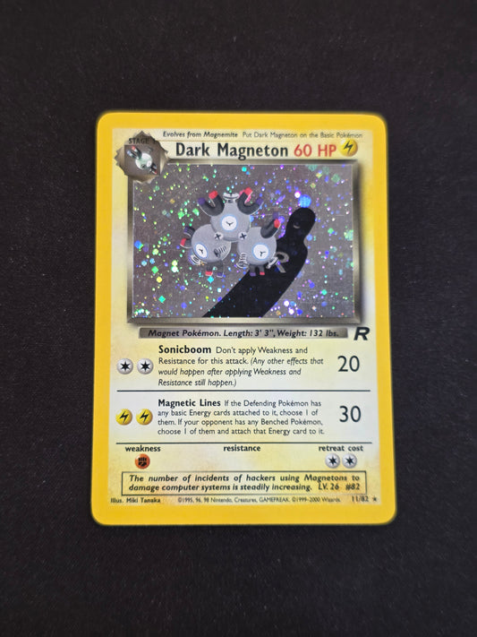 #11/82 Dark Magneton -Team Rocket