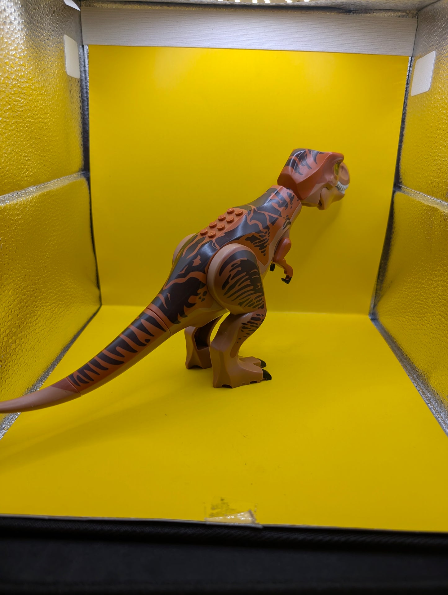 Dinosaur Tyrannosaurus rex trex04 with Dark Orange Back and Dark Brown Markings Jurassic World Lego Minifigure