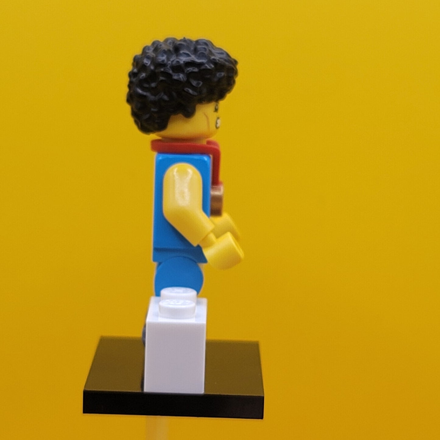 Sprinter CMF Minifigure Lego Series 25 (Complete Set, with stand and accessories) col25-4