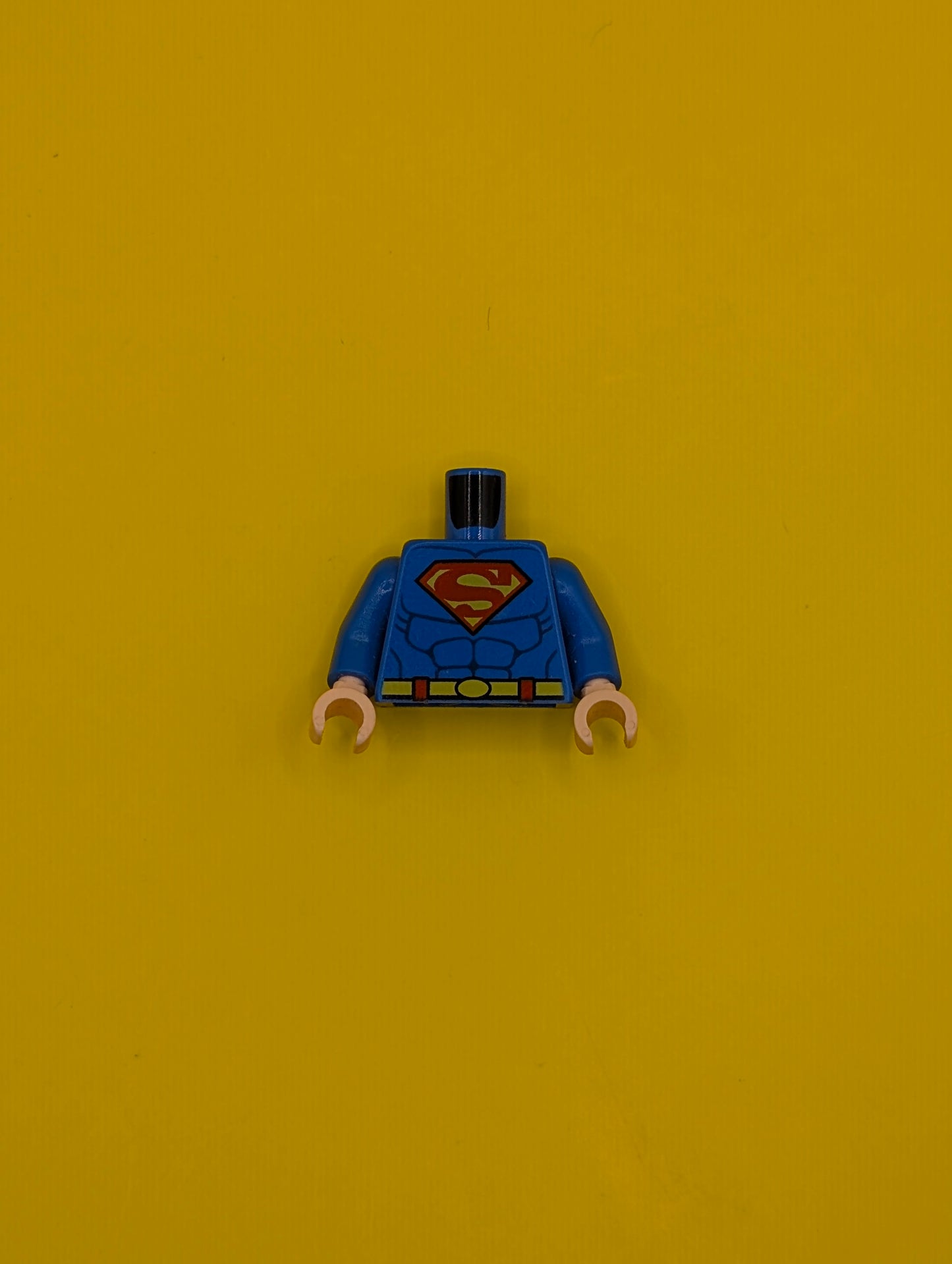 973pb0981c01 Torso Super Hero Costume with Dark Blue Muscles, Red and Yellow Superman 'S' Logo, Yellow Belt with Oval Clasp Pattern / Blue Arms / Light Nougat Hands Lego Minifigure