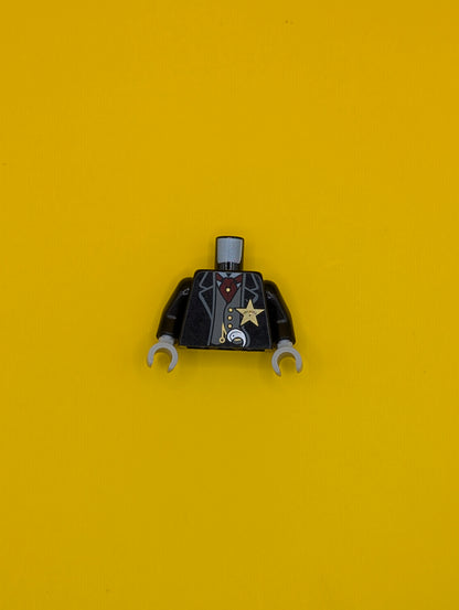 Torso Western Sheriff Star Badge, Vest, Red Ascot Pattern / Black Arms / Light Bluish Gray Hands 973pb1567c01 Lego