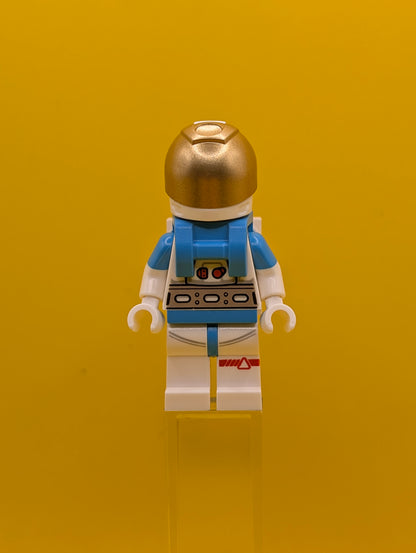 Lunar Research Astronaut cty1408 Female, White and Dark Azure Suit, White Helmet, Metallic Gold Visor, Freckles City Lego Minifigure