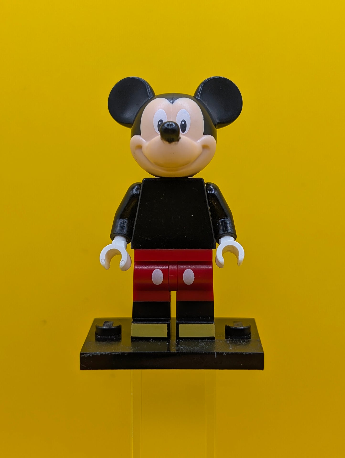 Mickey Mouse coldis-12 Disney, Series 1 (Complete Set with Stand and Accessories) Cmf Lego Minifigure